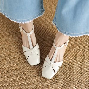 Women's Closed Toe Sandals with Chunky Mid Heel