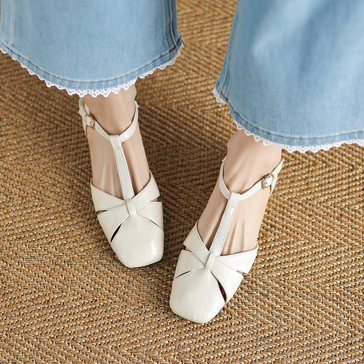 Women's Closed Toe Sandals with Chunky Mid Heel